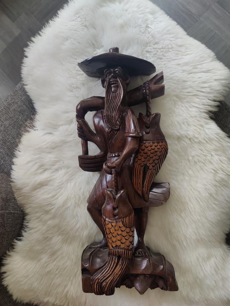 Vintage Houten Visser Beeld met Vissen - Handgesneden, Antiek en Kunst, Ophalen of Verzenden, Handgemaakt, 20 - 50 cm, Beeld