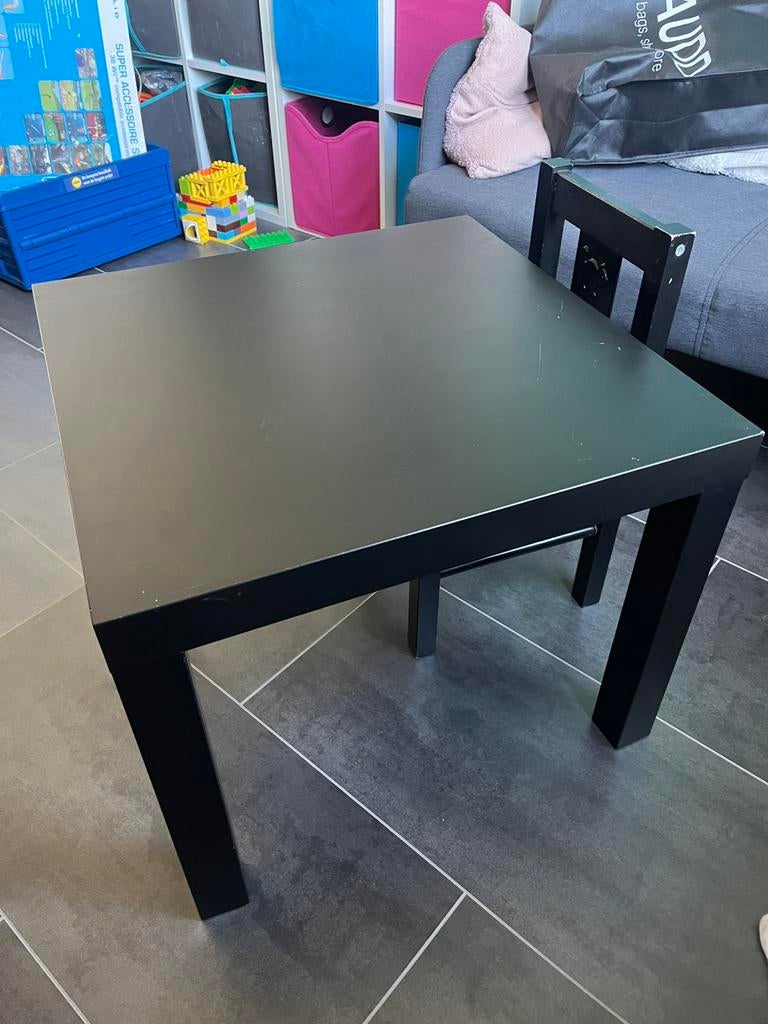 Zwart Ikea tafeltje met 1 stoeltje, Kinderen en Baby's, Kinderkamer | Tafels en Stoelen, Ophalen, Tafel(s) en Stoel(en)
