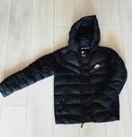 Nike jas 134-147 cm - Gebruikt met kleine gaatjes, Ophalen of Verzenden, Gebruikt, Nike