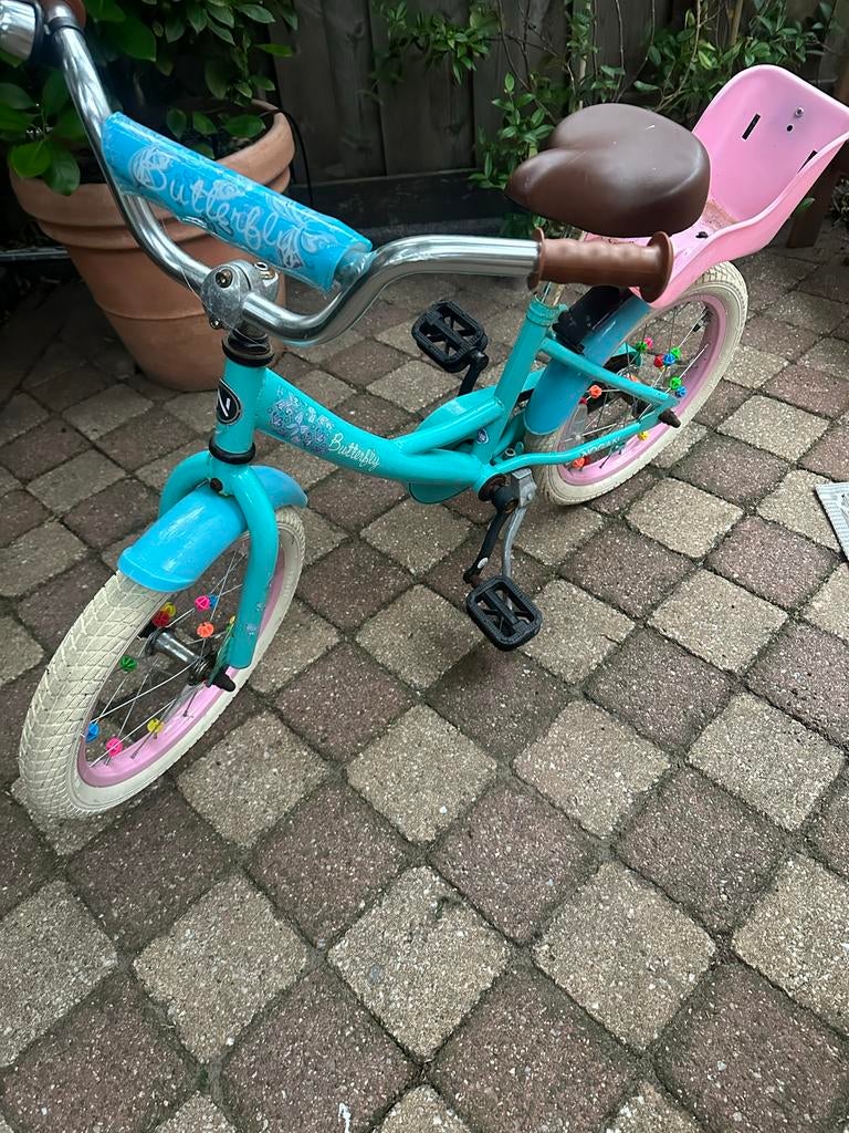 Nogan kinderfiets 16 inch met zijwieltjes en poppenzitje, Fietsen en Brommers, Fietsen | Kinderfietsjes, Ophalen, Terugtraprem