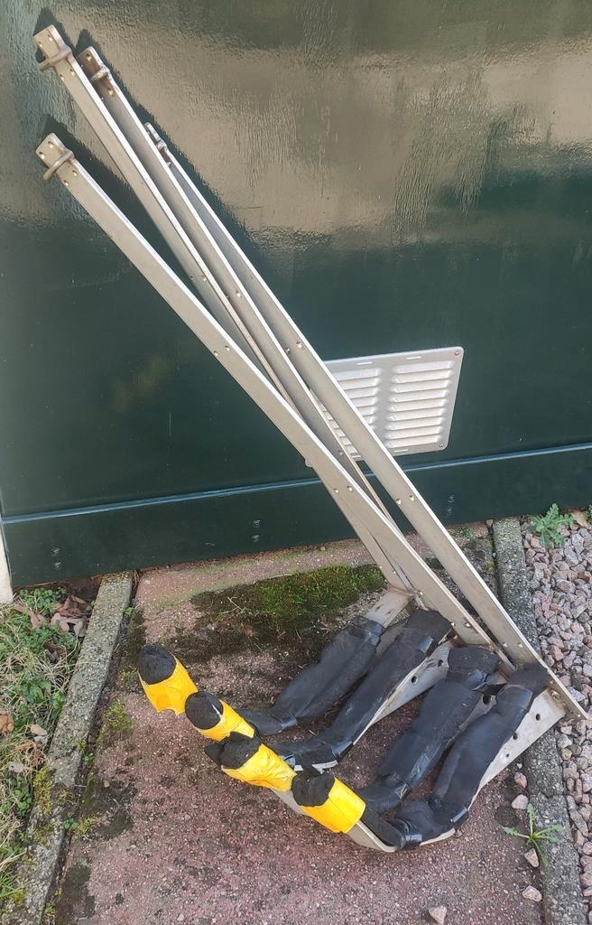 Kano beugel/muurbeugelset, Watersport en Boten, Kano's, Zo goed als nieuw, Overige typen, Eén persoon, Ophalen