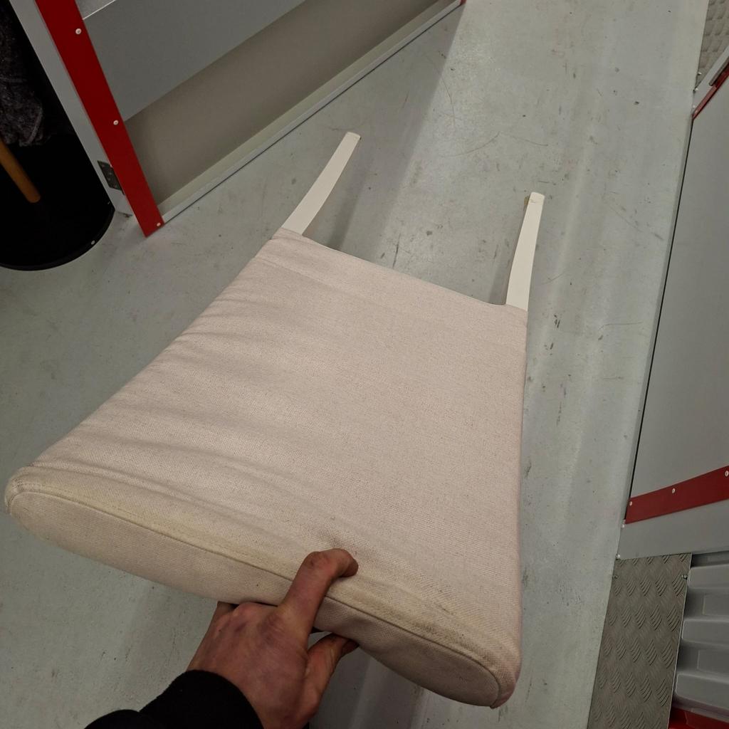 4x IKEA Henriksdal stoelen - Beige/Crème, Huis en Inrichting, Stoelen, Gebruikt, Overige kleuren, Ophalen of Verzenden, Vier