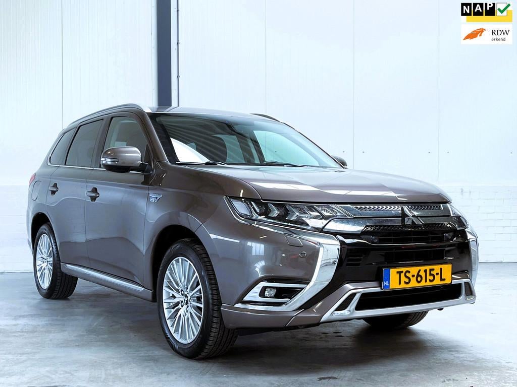 Mitsubishi Outlander 2.4 PHEV Intense, Auto's, Mitsubishi, Automaat, 135 pk, 4 cilinders, Bruin