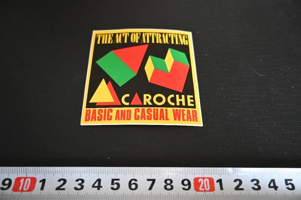 sticker The act of attracting CAROCHE Basic and casual wear, Ophalen, Zo goed als nieuw