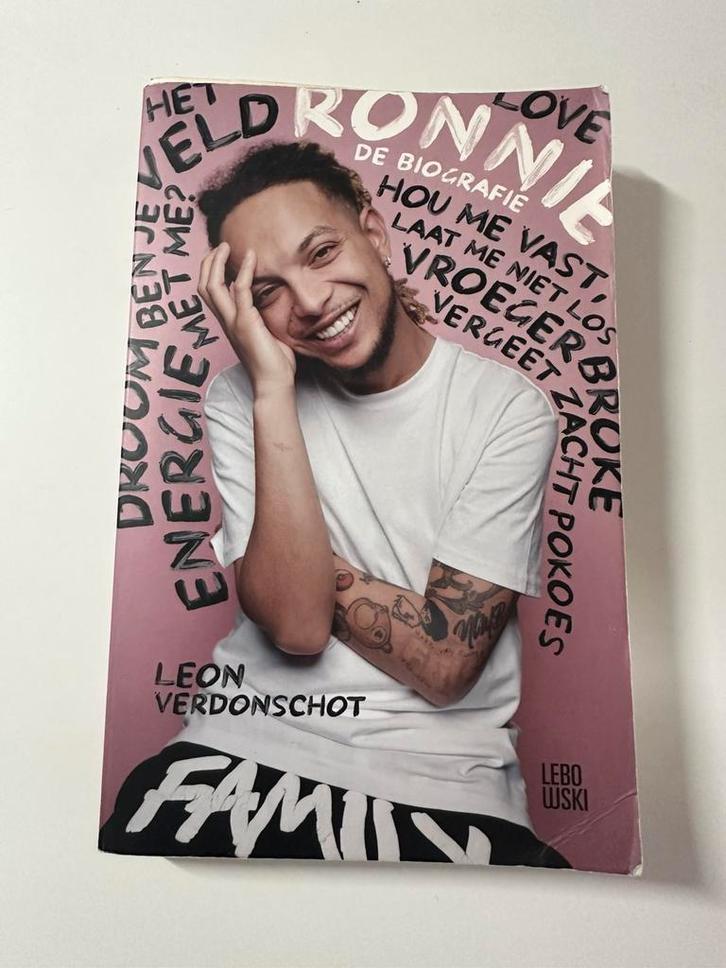 Leon Verdonschot - Ronnie ronnie flex, Boeken, Biografieën, Zo goed als nieuw, Ophalen of Verzenden