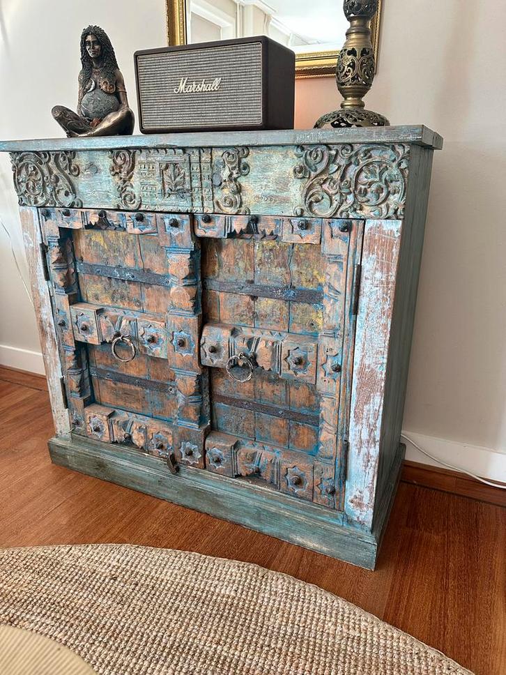 Unieke handgesneden lage kast - Oosters design boho, Huis en Inrichting, Kasten | Overige, Gebruikt, Ophalen