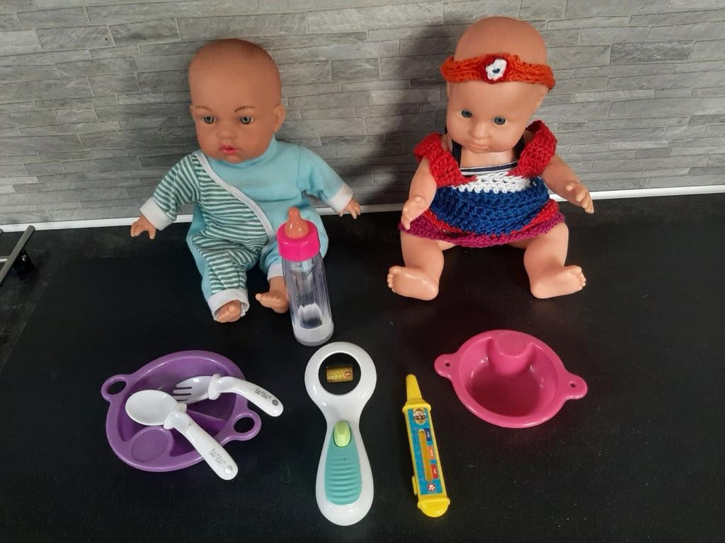 2 baby popjes 1 zegt mamma de ander een "plaspop" setprijs, Kinderen en Baby's, Ophalen of Verzenden, Zo goed als nieuw, Overige typen