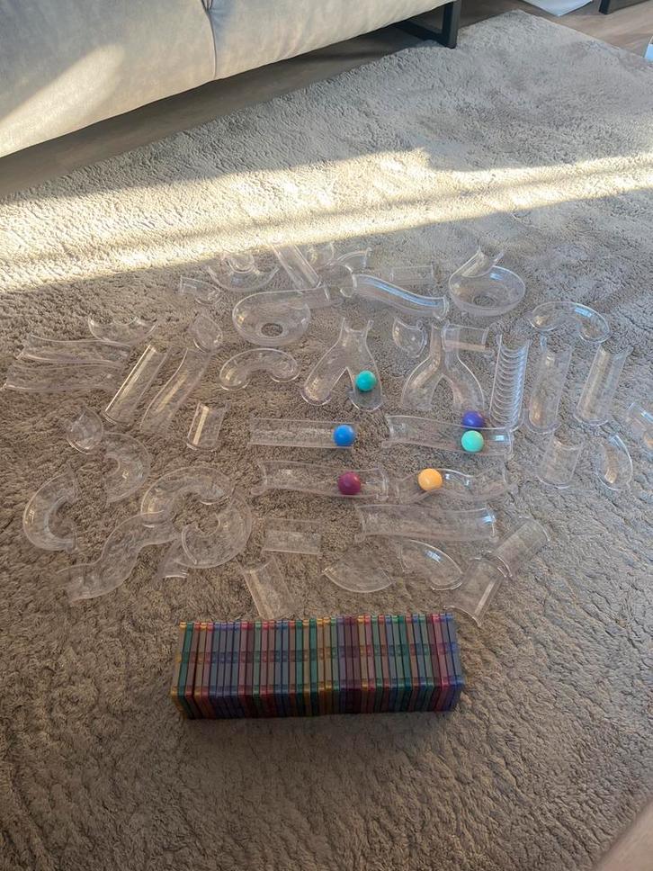 Connetix Knikkerbaan - 40 tegels, 47 baan stukken, 6 ballen, Kinderen en Baby's, Speelgoed | Overig, Zo goed als nieuw, Jongen of Meisje