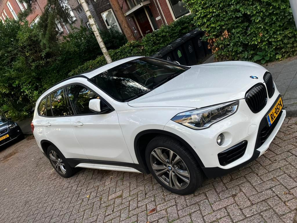 BMW X1 Sdrive18i 140pk Aut 2017 Wit, Auto's, BMW, Wit, Particulier, 1405 kg, USB