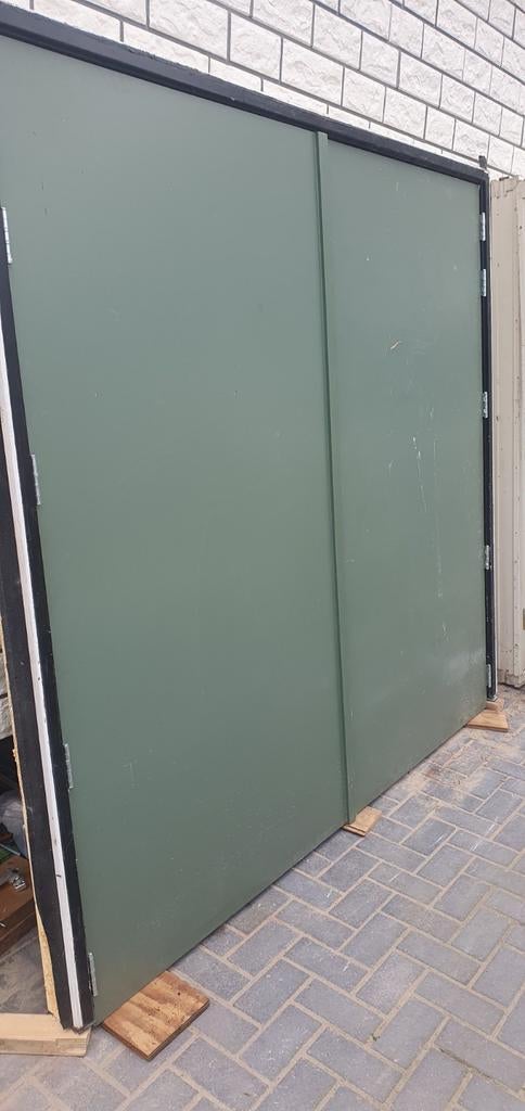 Garagedeuren openslaande deuren Schuurdeuren enz Met kozijn, Doe-het-zelf en Verbouw, Garagedeur, Ophalen of Verzenden, Zo goed als nieuw