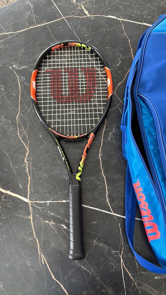 Wilson Tennisracket incl. Wilson hoes, Sport en Fitness, Tennis, Ophalen of Verzenden, Zo goed als nieuw, Racket