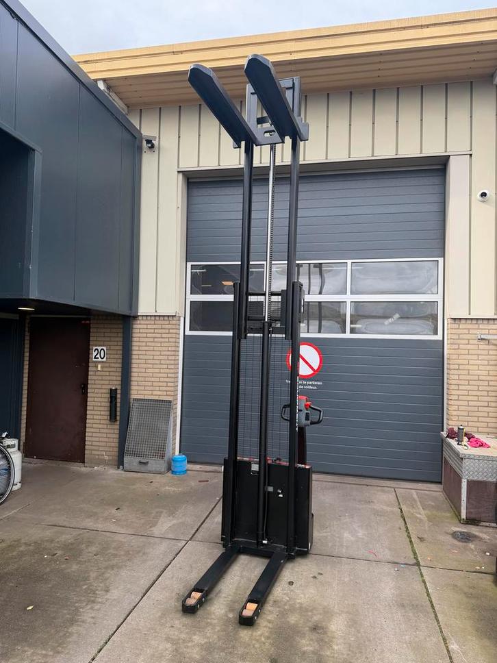 EP Equipment ESL 122 Stapelaar -3600 hoog  Demo met 2 uur, Zakelijke goederen, Machines en Bouw | Heftrucks en Intern transport
