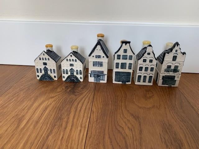 24 KLM huisjes (onbeschadigd), Verzamelen, KLM Huisjes, Ophalen, Zo goed als nieuw, 21 t/m 40, Gevuld