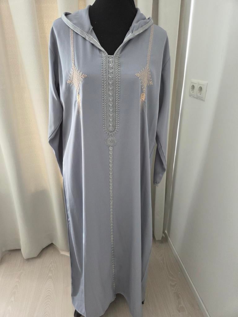 Marokkaanse Jelaba - Lichtgrijs ( Kaftan, takchita), Ophalen of Verzenden, Nieuw, Grijs, Onder de knie
