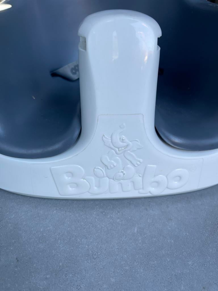 Bumbo stoel met eetblad, Kinderen en Baby's, Kinderstoelen, Ophalen, Gebruikt, Overige typen, Afneembaar eetblad