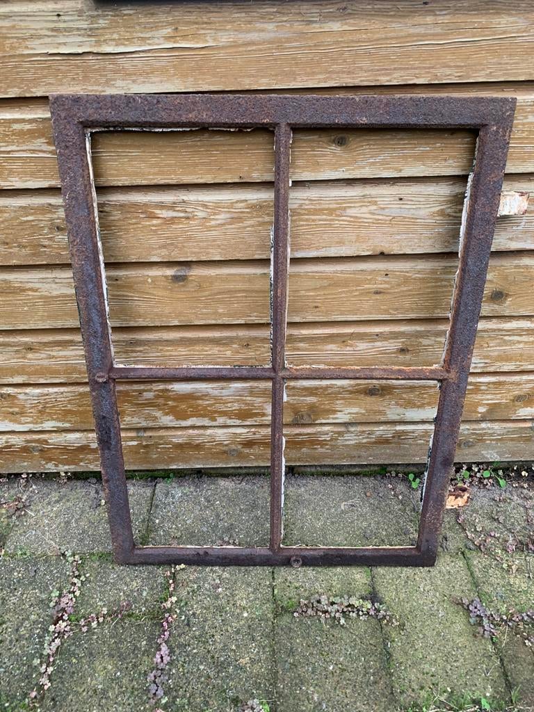 Antiek stalen raam, Doe-het-zelf en Verbouw, Glas en Ramen, Ophalen, Gevelraam of Ruit, Gebruikt, Minder dan 80 cm