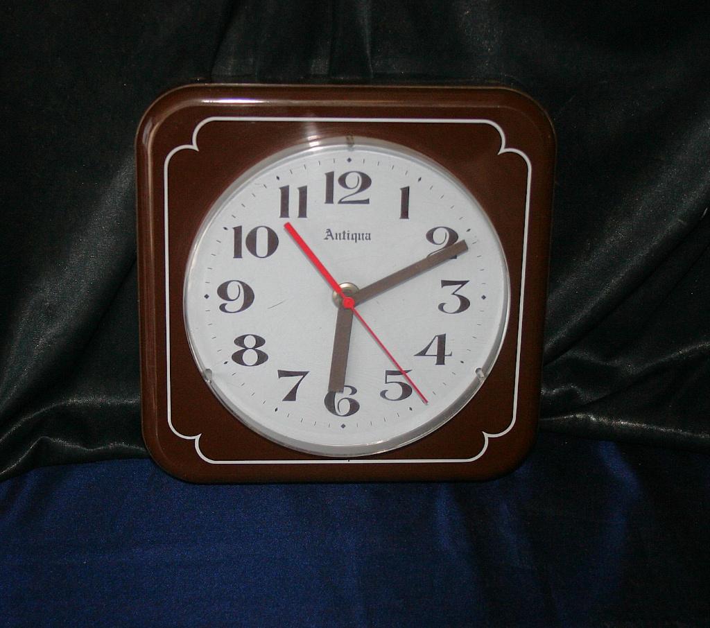 Keukenklok 70s, Ophalen of Verzenden, Gebruikt, Analoog, Wandklok