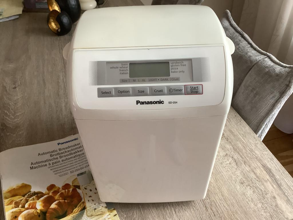 Panasonic SD254 broodbakmachine met handleiding, 800 tot 1200 gram deeg, Ophalen, Met timer, Gebruikt