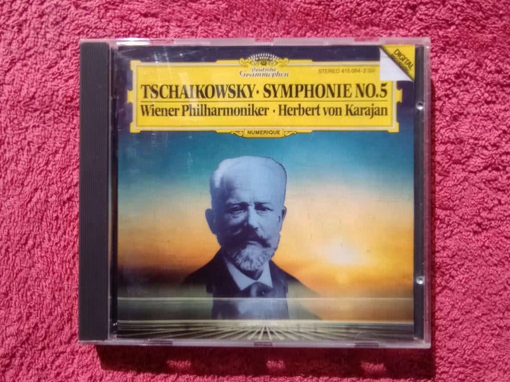 Tschaikowsky Symphonie no.5 - Herbert von Karajan, Gebruikt, Met libretto, Ophalen of Verzenden, Romantiek