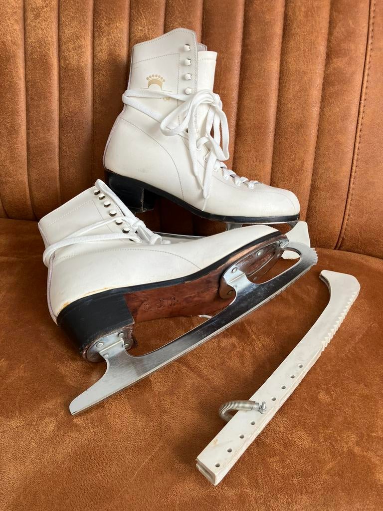 Noren schaatsen online kopen. Bestel lage noren / hoge noren
