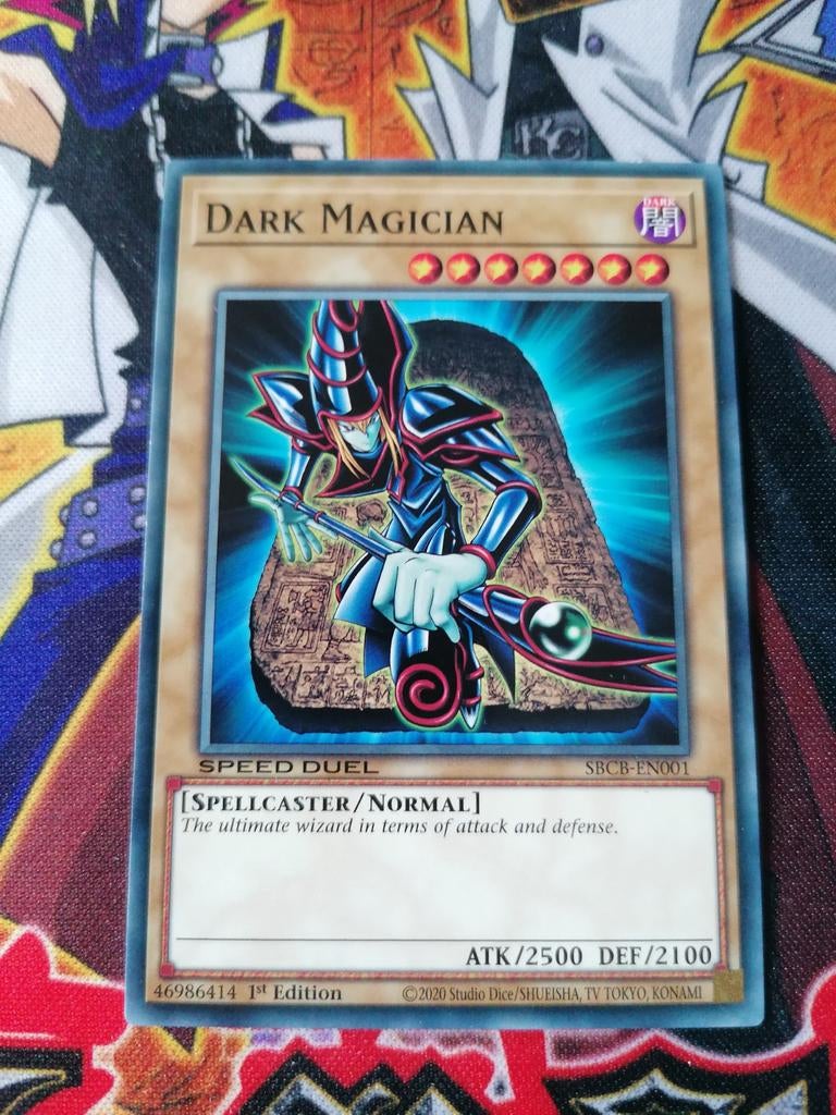 Dark Magician - Speed Duel SBCB - Yu-Gi-Oh, Hobby en Vrije tijd, Verzamelkaartspellen | Yu-gi-Oh!, Ophalen of Verzenden, Zo goed als nieuw