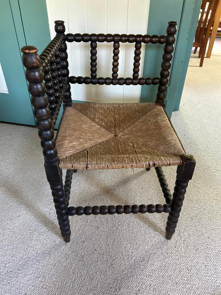 Vintage houten stoeltje / krukje met biezen zitting, Ophalen