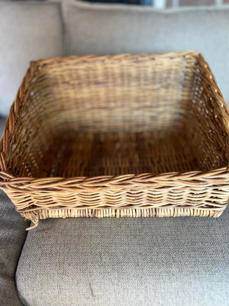 Vintage rieten bakkersmand, Gebruikt, Mand, Ophalen of Verzenden, Riet