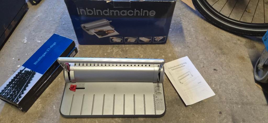 Inbindmachine met 21-rings bindringen, Ophalen of Verzenden, Gebruikt