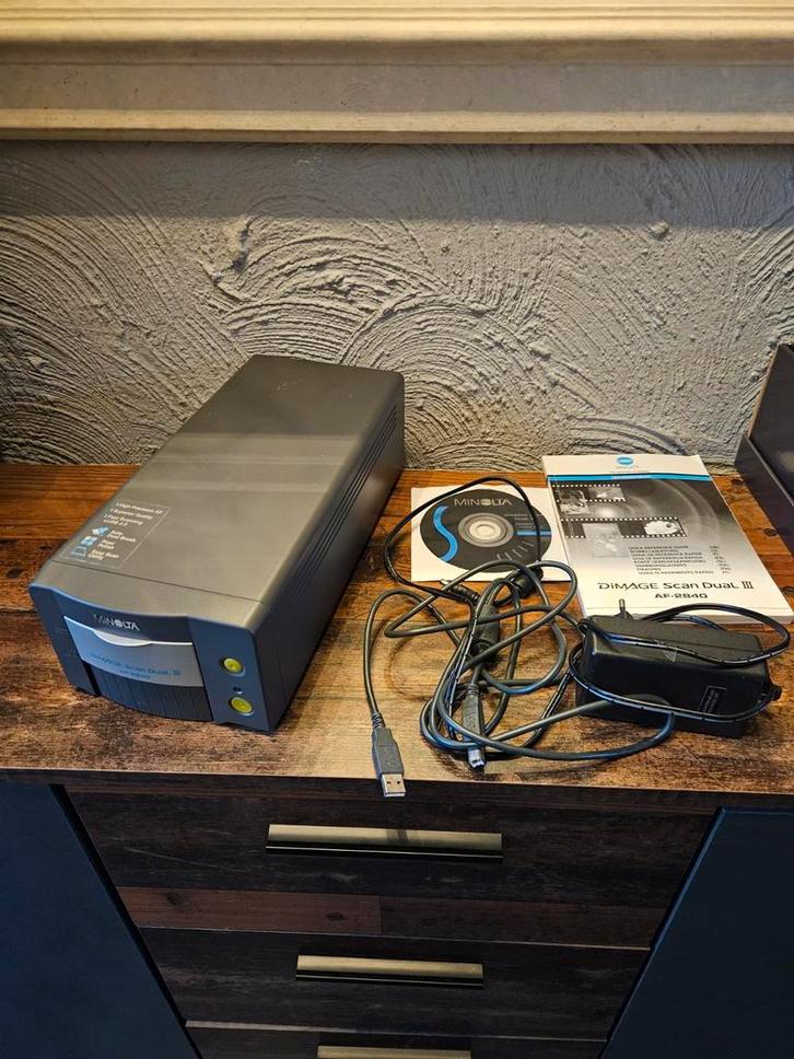 Minolta DiMAGE Scan Dual III AF-2840 Film en diascanner, Computers en Software, Scanners, Zo goed als nieuw, Diascanner, Windows