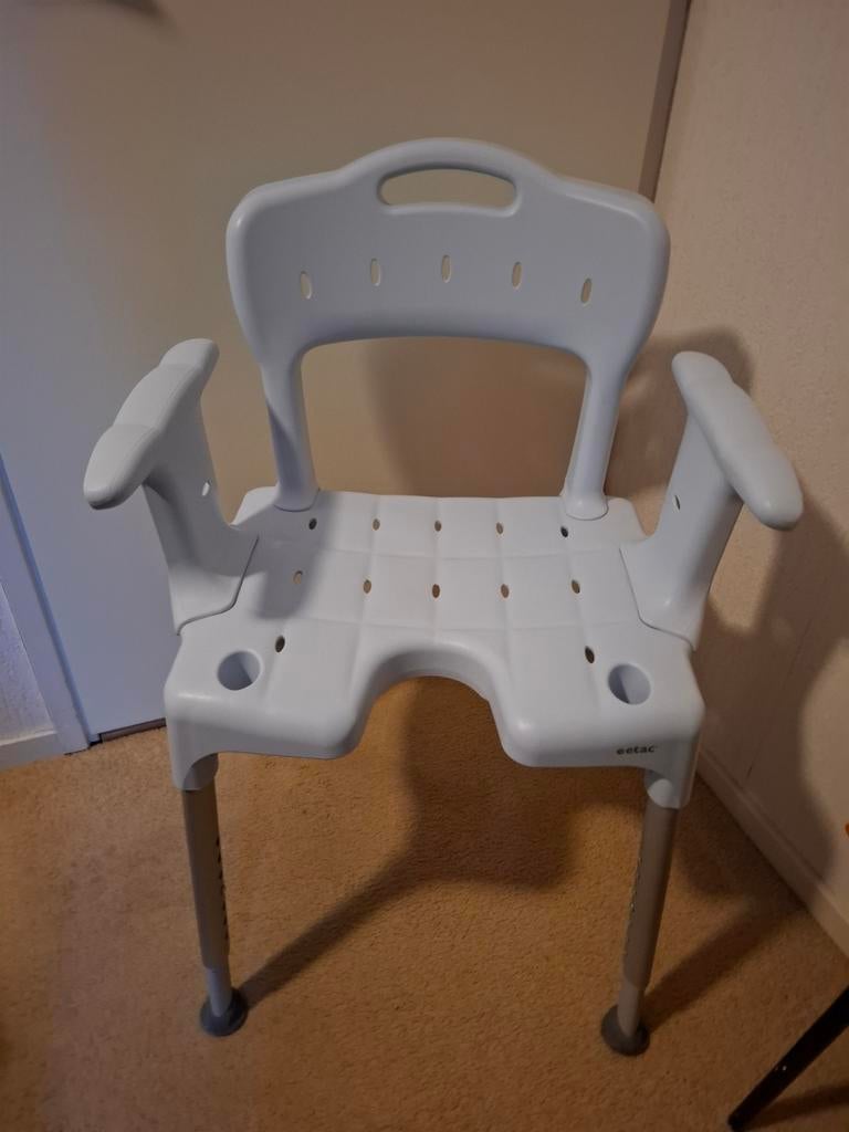 Etac douchestoel blauw, Diversen, Verpleegmiddelen, Ophalen, Zo goed als nieuw