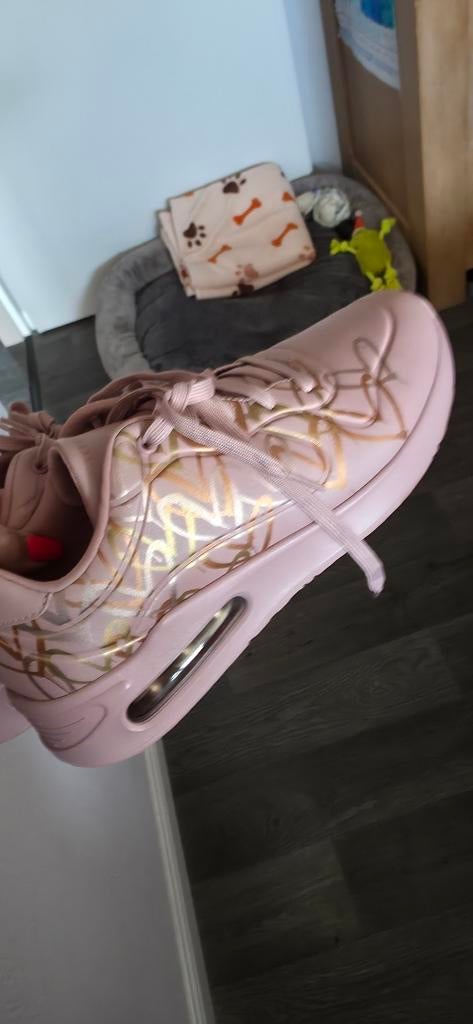 Skechers Dames Sneakers Roze Maat 41 Zo Goed Als Nieuw, Kleding | Dames, Schoenen, Skechers, Ophalen of Verzenden, Roze, Sneakers of Gympen