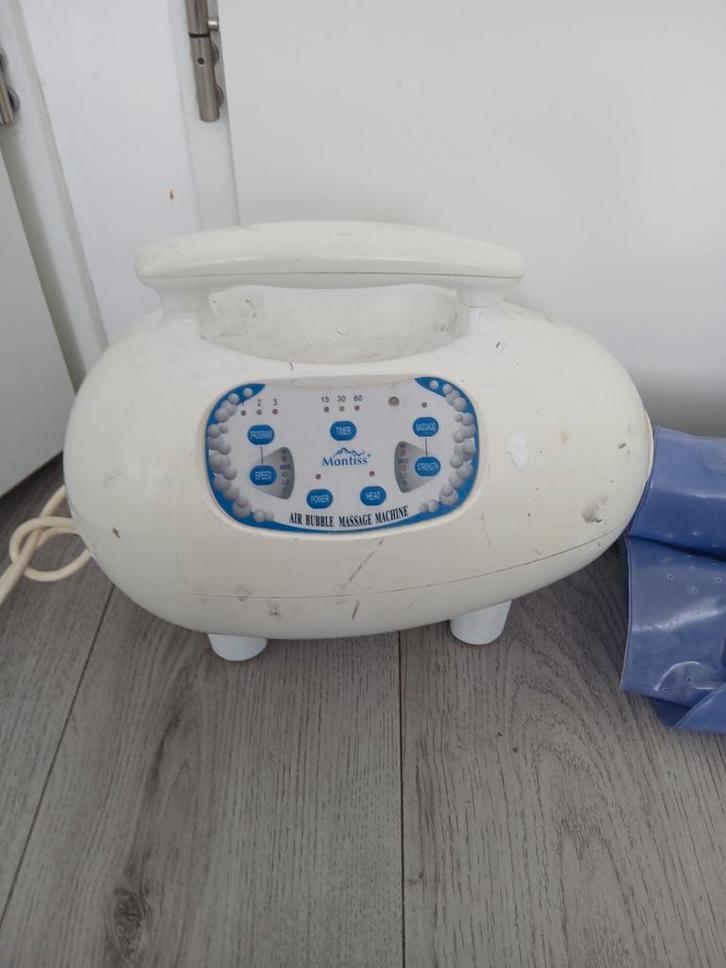 Montiss Air Bubble Massage Machine - Bubbelbadmat, Sport en Fitness, Gezondheidsproducten en Wellness, Ophalen of Verzenden