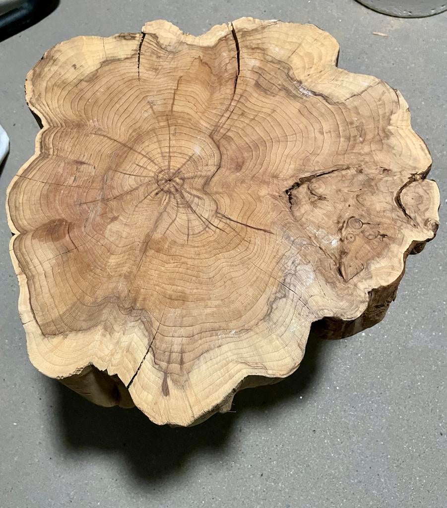 Leuk houten bijzettafeltje 30cm hoog en dia ca 35cm, Huis en Inrichting, Tafels | Bijzettafels, Ophalen, Minder dan 45 cm, Minder dan 55 cm