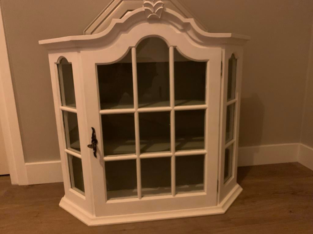 Wit vitrine kastje met glazen deurtje en groene planken, Huis en Inrichting, Kasten | Vitrinekasten, Ophalen, Gebruikt, 50 tot 100 cm
