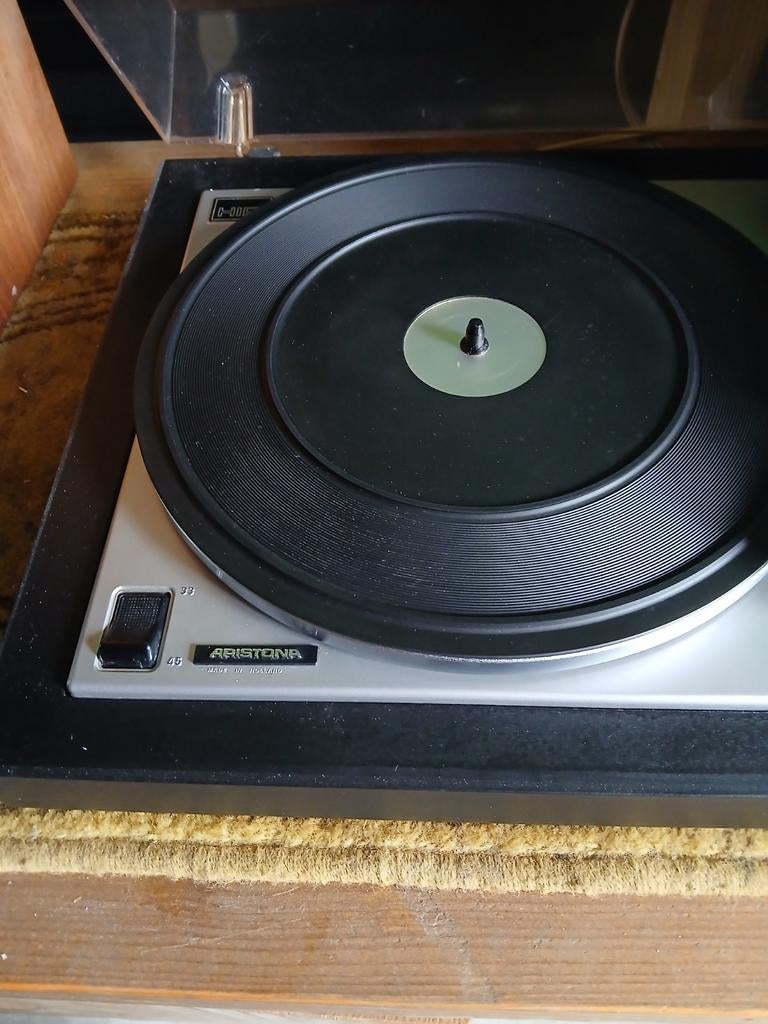 Aristona platenspeler, speelt goed, zeer netjes!, Ophalen