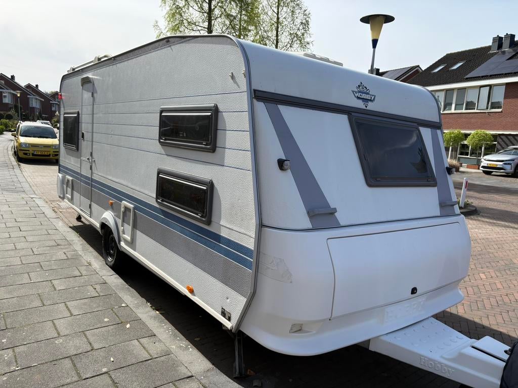Hobby easy de luxe 540 caravan en stapelbed + voortent, Rondzit, Hobby, Particulier, 5 tot 6 meter