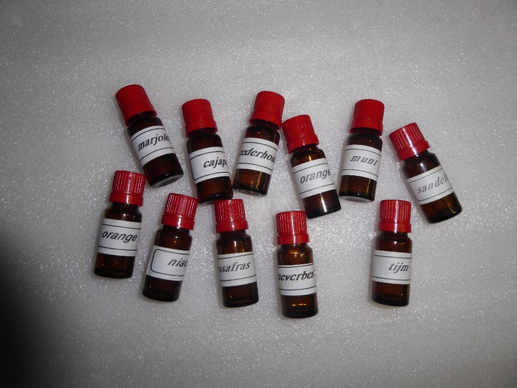 Etherische olie div soorten   aroma therapie  Geurolie, Ophalen of Verzenden, Nieuw, Aroma