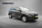 Skoda KAROQ 1.5 TSI ACT Business Edition Automaat - Carplay,, Auto's, 4 cilinders, Zwart, Bedrijf, 690 kg