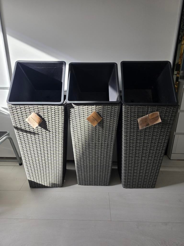 3x Blommor Garden Planter - Grijs Wicker Bloembakken, Tuin en Terras, Bloembakken en Plantenbakken, Kunststof, Minder dan 60 cm