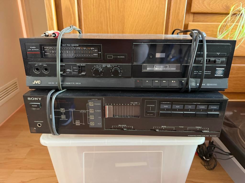 JVC Cassettedeck en Sony Versterker Set, Audio, Tv en Foto, Cassettedecks, Ophalen of Verzenden, Enkel, JVC, Tiptoetsen