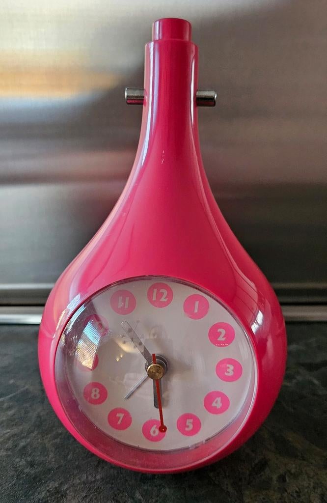 Vintage roze wekker - Retro design (1 AA batterij), Ophalen of Verzenden, Gebruikt, Analoog, Wekker of Tafelklok