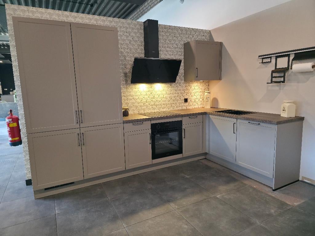 Showroomkeuken hoekopstelling Greige / Taupe, Ophalen, Overige kleuren, Hoekkeuken, Zo goed als nieuw