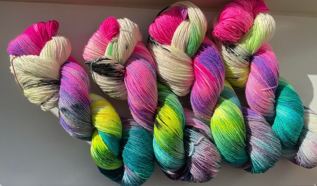 Streng wol voor warmw sokekn!, Hobby en Vrije tijd, Breien en Haken, Ophalen of Verzenden, Nieuw, Breien of Haken, Wol of Garen