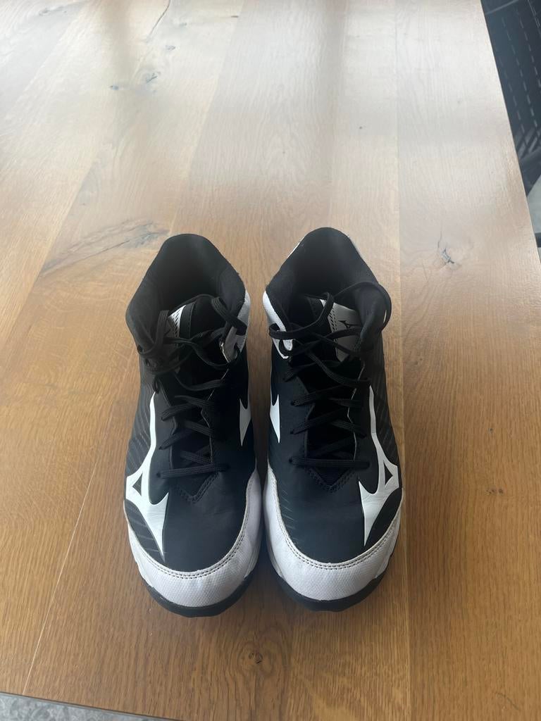 Korfbal veldschoenen, maat 43, Ophalen of Verzenden, Zo goed als nieuw, Schoenen