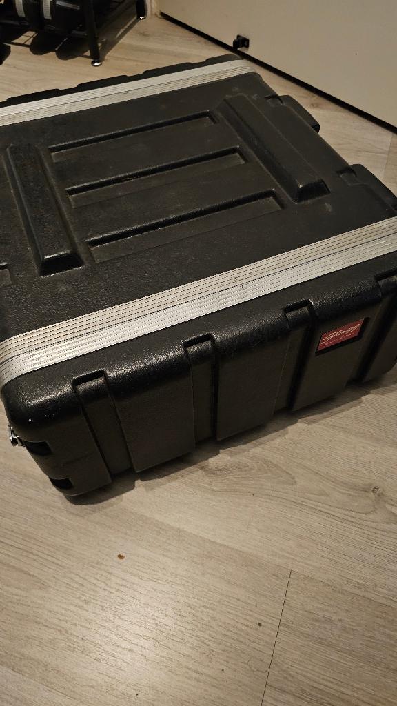 4U 19 inch fligtcase, Muziek en Instrumenten, Behuizingen en Koffers, Ophalen, Gebruikt, Overige instrumenten, Flightcase