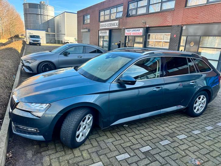 Skoda Superb 1.5 TSI Greentech ACT 150pk Dsg-7 2019 Grijs, Auto's, Skoda, Superb, Benzine, Stationwagon, Automaat, Origineel Nederlands