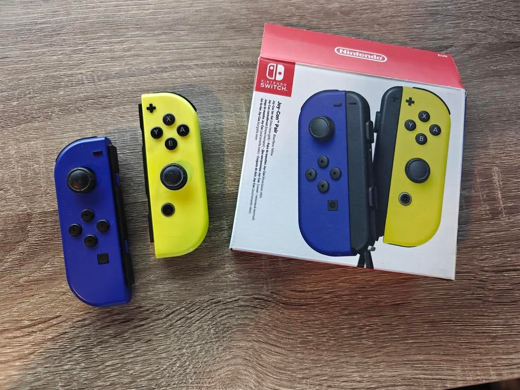 Nintendo Switch Joy-Con Set - Blauw & Geel, Overige controllers, Support@nintendo.com, Ophalen of Verzenden, Zo goed als nieuw