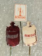 Vintage Benegas Speldjes - Gasflessen en Logo, Ophalen of Verzenden, Gebruikt, Merk, Speldje of Pin