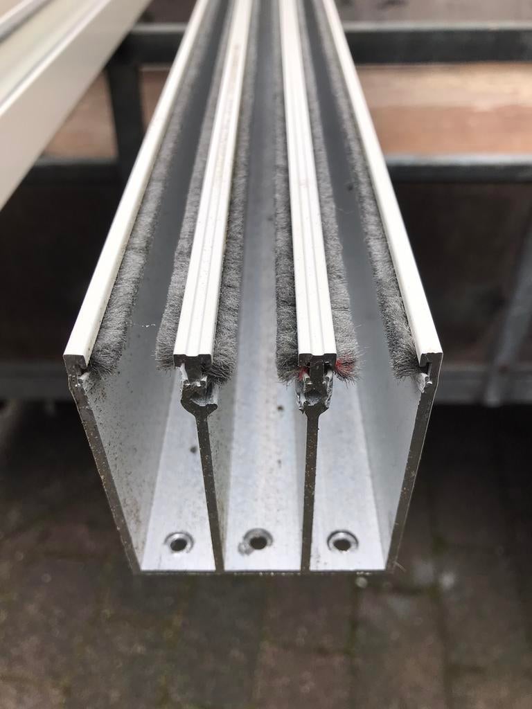 Alu. Rails voor glas schuifdeuren, Doe-het-zelf en Verbouw, Glas en Ramen, Ophalen, Zo goed als nieuw, 160 cm of meer, Glasplaat