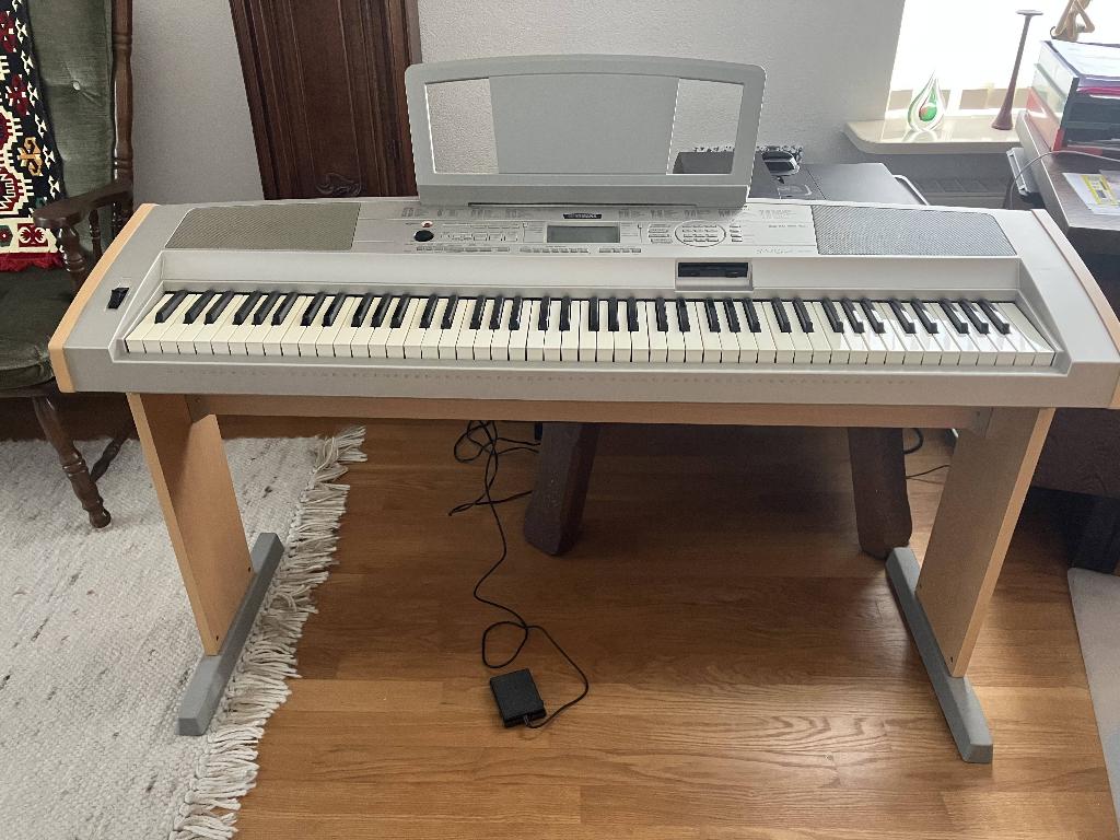 Elektrische piano: YAMAHA Portable Grand Electronic Keyboard, Ophalen, Gebruikt, 88 toetsen, Yamaha